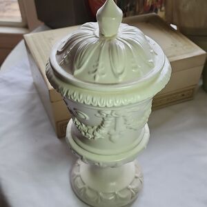 Vintage 1974 Arnels Embossed Art Pottery Urn With Lid Pearl Glaze